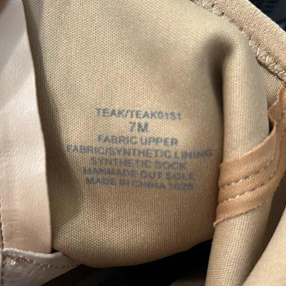 Steve Madden suede like tan boots with teak heel - Picture 8 of 8